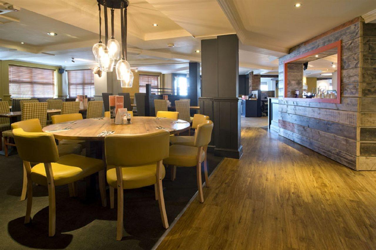 Premier Inn London Romford Exterior foto