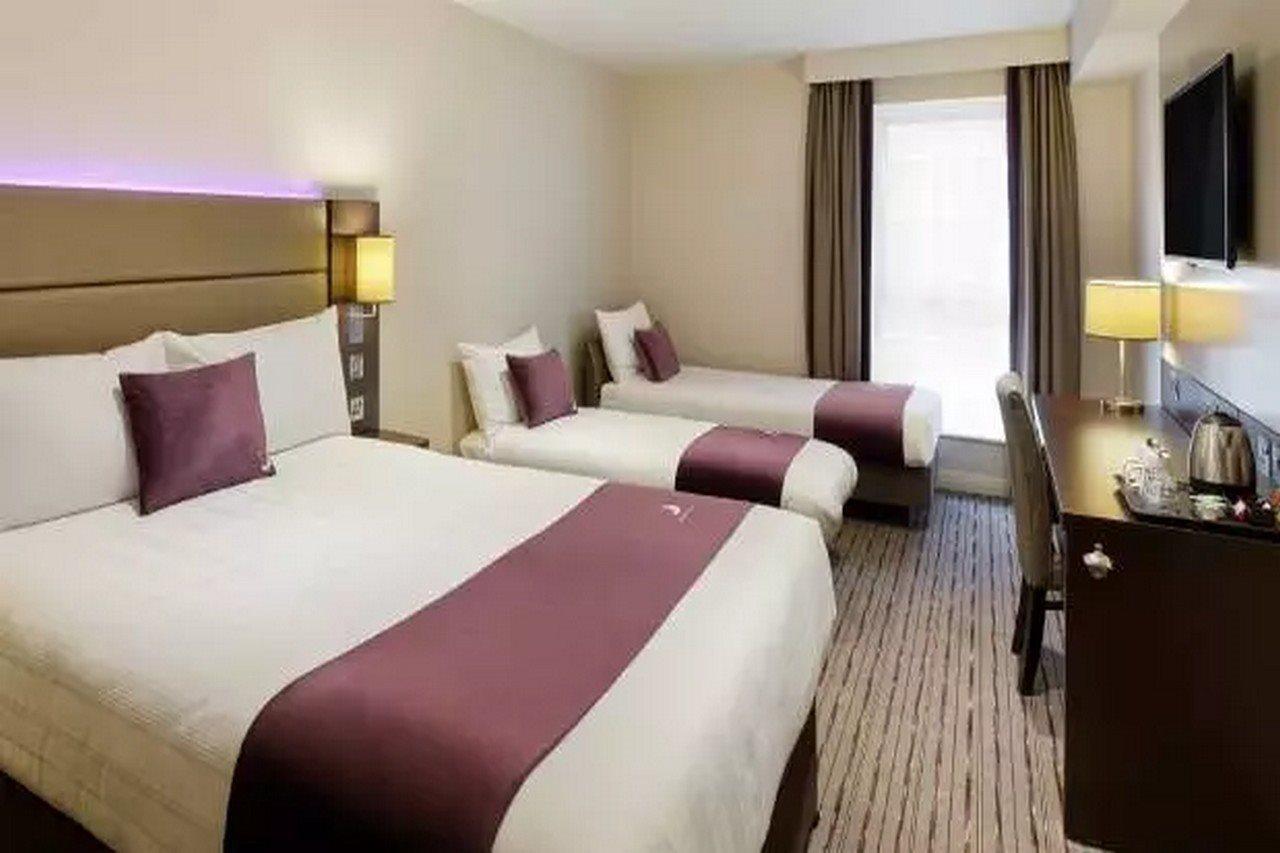 Premier Inn London Romford Exterior foto